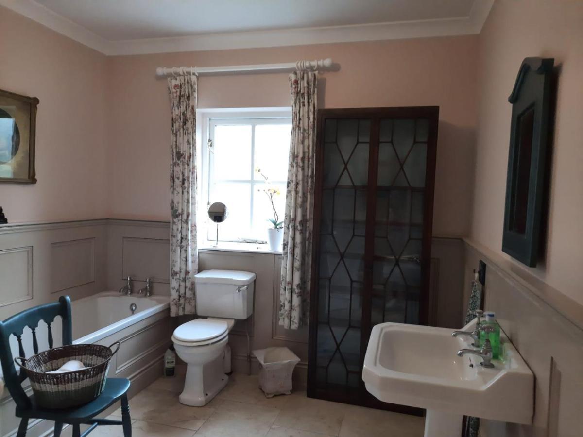 Croagh Patrick Lodge Apartment Westport Eksteriør billede